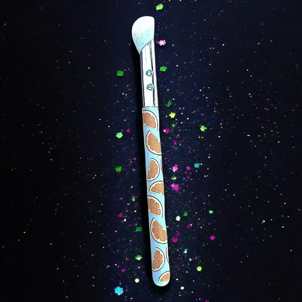 SLMISSGLAM Orange Concealer C01 Brush New Without Box MSRP $23.50
